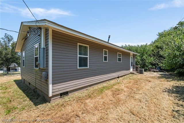 406 Hemlock Street, Van Buren, AR 72956