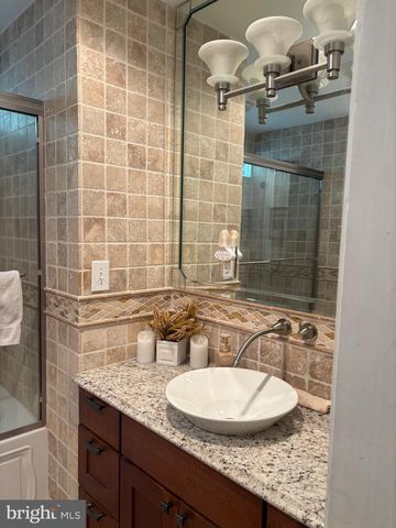 605 MAPLE AVE, Audubon, NJ 08106