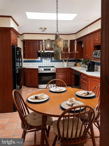 605 MAPLE AVE, Audubon, NJ 08106