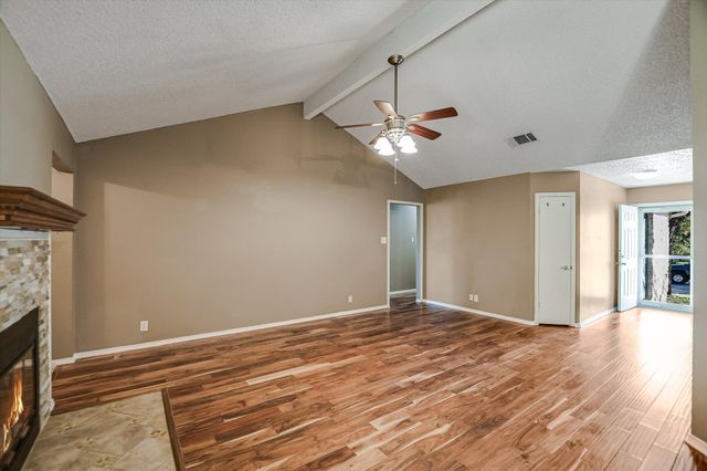 1800 Krizan Ave, Austin, TX 78727