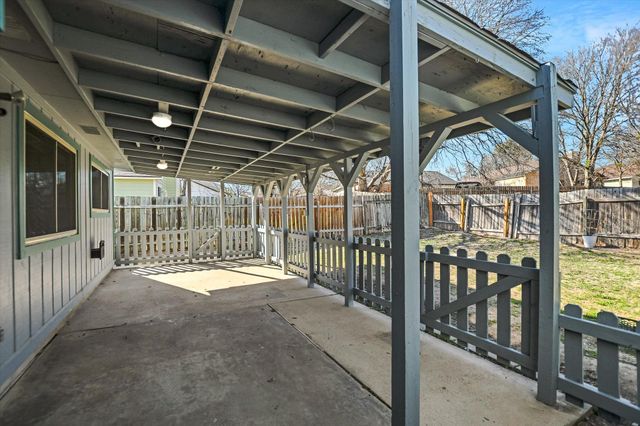 1800 Krizan Ave, Austin, TX 78727