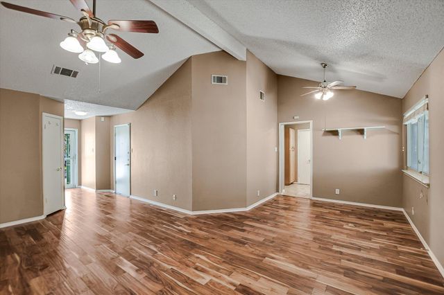 1800 Krizan Ave, Austin, TX 78727