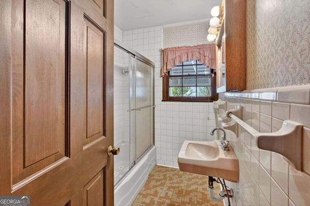 873 College Avenue NW, Conyers, GA 30012