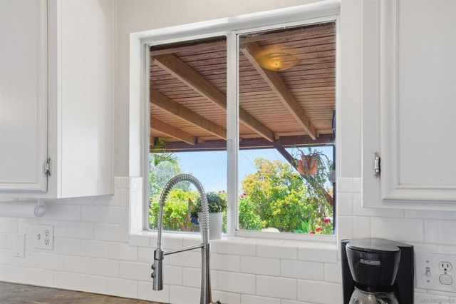 2384 Glenn Rd, Fallbrook, CA 92028