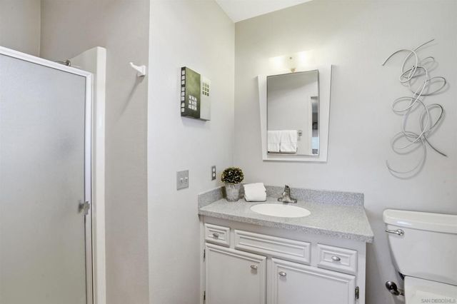 2384 Glenn Rd, Fallbrook, CA 92028