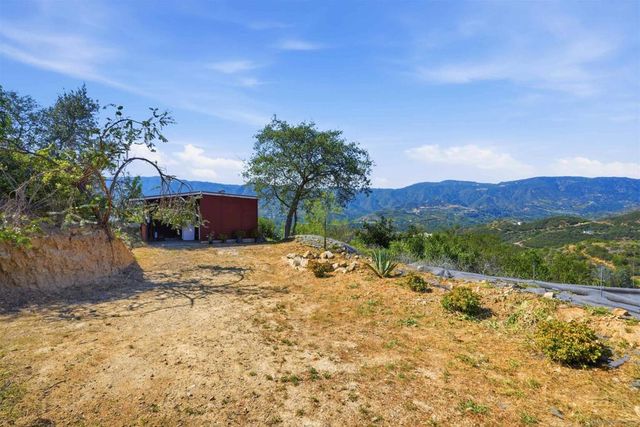 2384 Glenn Rd, Fallbrook, CA 92028