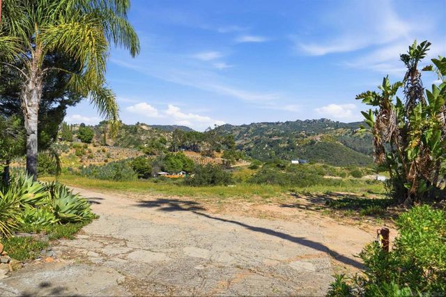 2384 Glenn Rd, Fallbrook, CA 92028