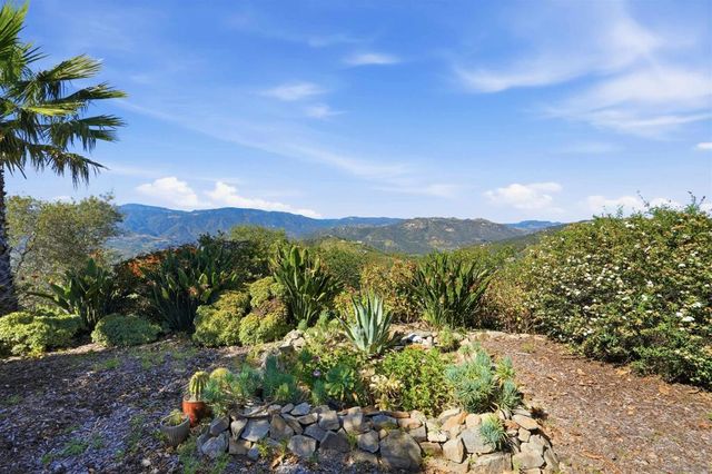 2384 Glenn Rd, Fallbrook, CA 92028