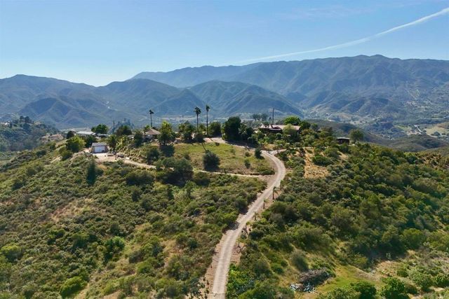 2384 Glenn Rd, Fallbrook, CA 92028