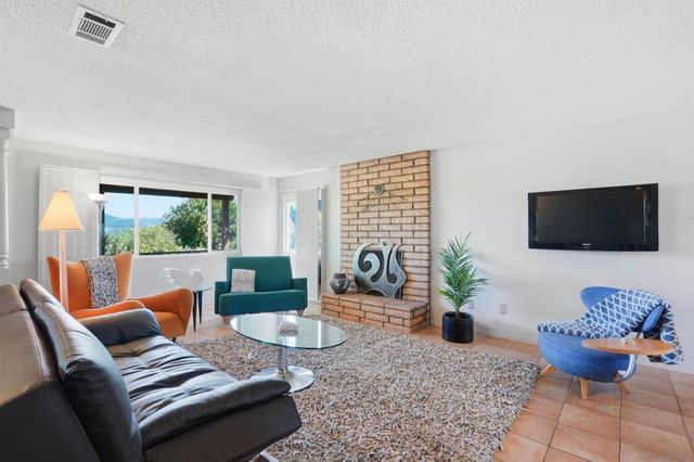 2384 Glenn Rd, Fallbrook, CA 92028