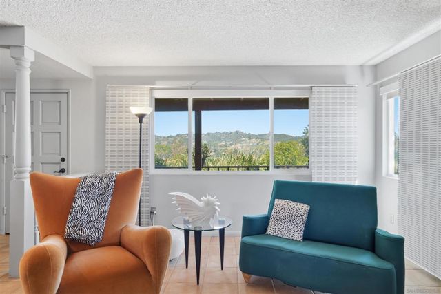 2384 Glenn Rd, Fallbrook, CA 92028