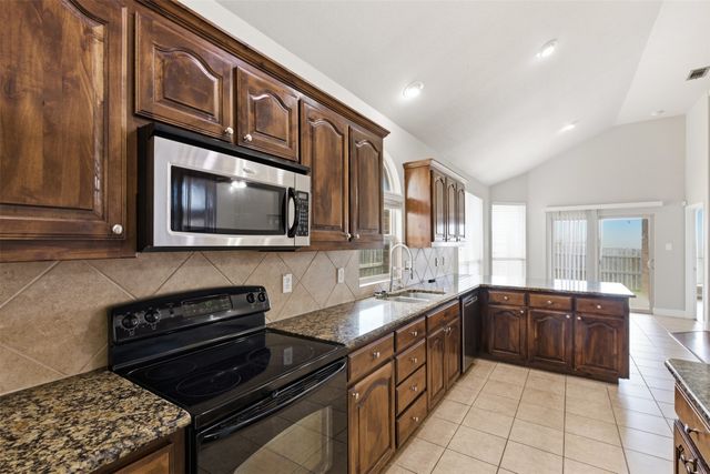 941 Jodie Drive, Weatherford, TX 76087