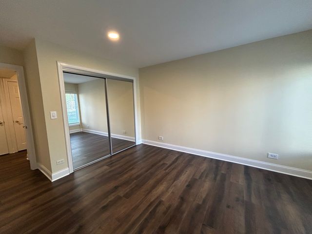 1 Oak Brook Club Drive A105, Oak Brook, IL 60523