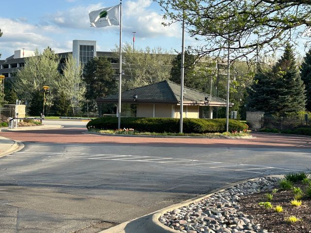 1 Oak Brook Club Drive A105, Oak Brook, IL 60523