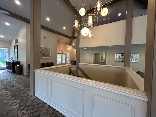 1 Oak Brook Club Drive A105, Oak Brook, IL 60523