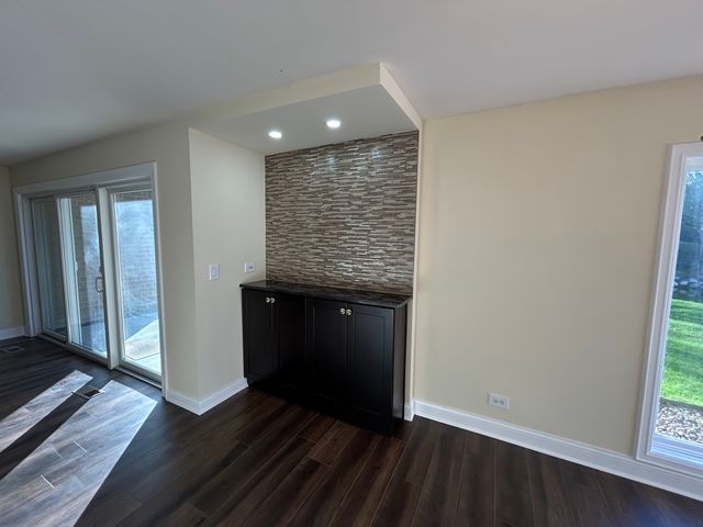 1 Oak Brook Club Drive A105, Oak Brook, IL 60523