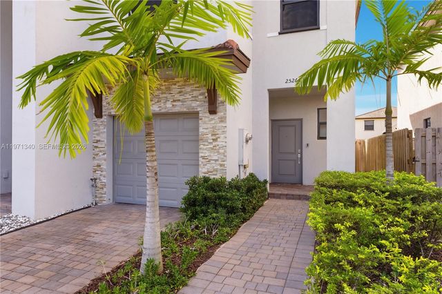25266 SW 107th Ave 4678, Miami, FL 33032