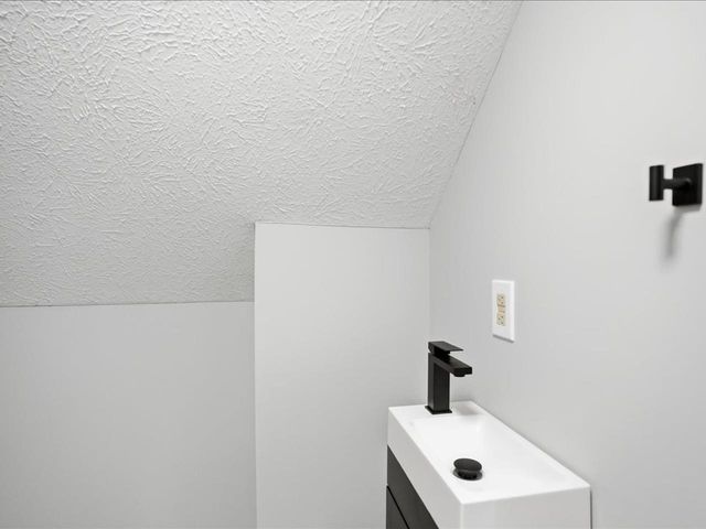 28 Manley Road, Milton, VT 05468