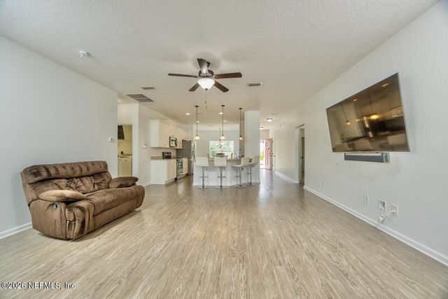 371 GILLESPIE GARDENS Drive, Jacksonville, FL 32218