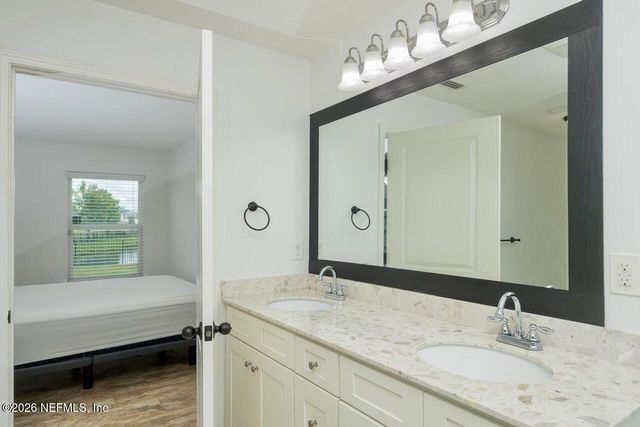 371 GILLESPIE GARDENS Drive, Jacksonville, FL 32218