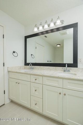 371 GILLESPIE GARDENS Drive, Jacksonville, FL 32218