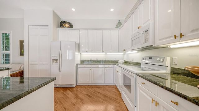 61 BAYHEAD LANE, Osprey, FL 34229