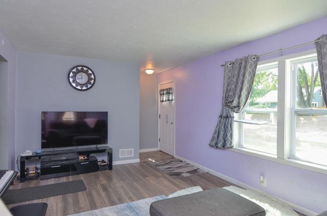 816 E HARRISON STREET, Appleton, WI 54915