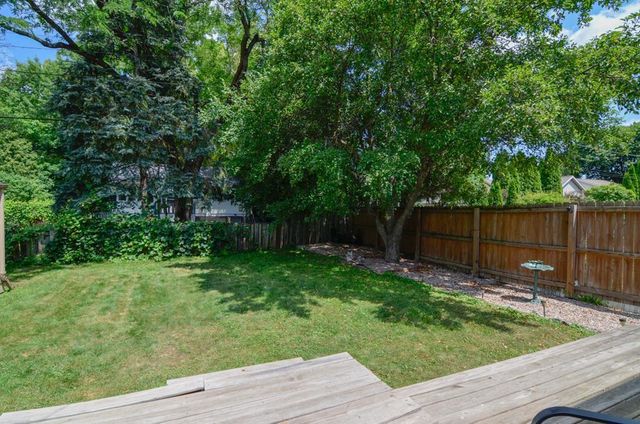 816 E HARRISON STREET, Appleton, WI 54915