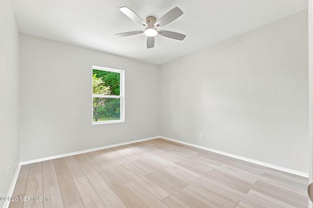930 MIDDLETON Road, Jacksonville, FL 32211