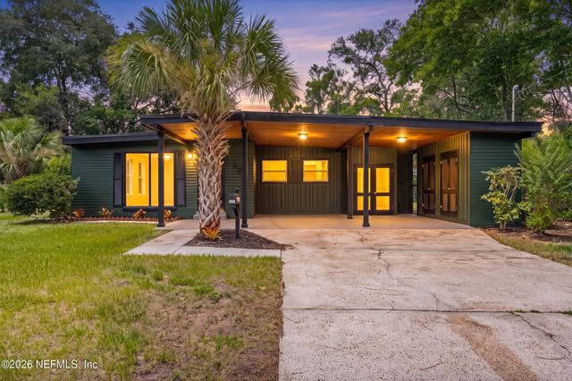 930 MIDDLETON Road, Jacksonville, FL 32211