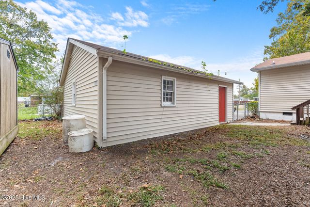 104 Maiden Lane, Jacksonville, NC 28546
