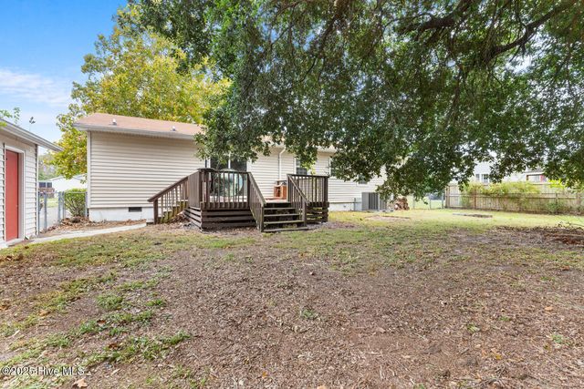104 Maiden Lane, Jacksonville, NC 28546