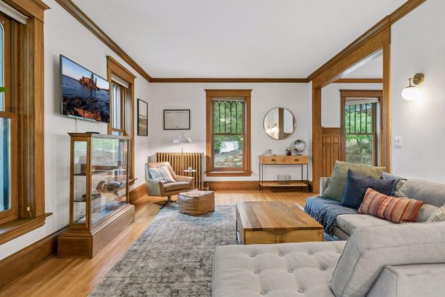 2125 Scudder Street, Saint Paul, MN 55108