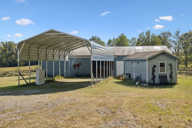 564 Hodges Rd, Smithville, TN 37166