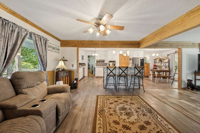 564 Hodges Rd, Smithville, TN 37166