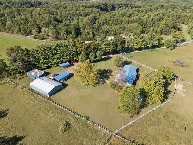 564 Hodges Rd, Smithville, TN 37166