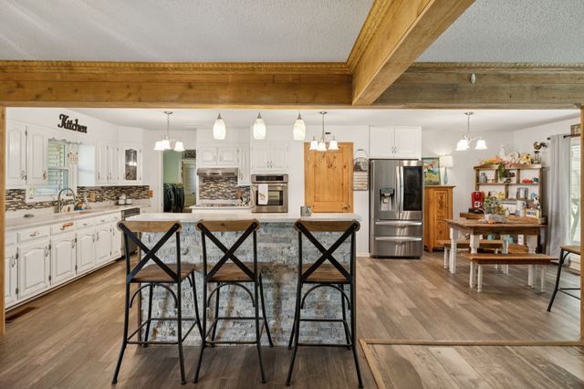 564 Hodges Rd, Smithville, TN 37166