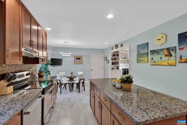 446 PEACOCK DR, Charlottesville, VA 22903