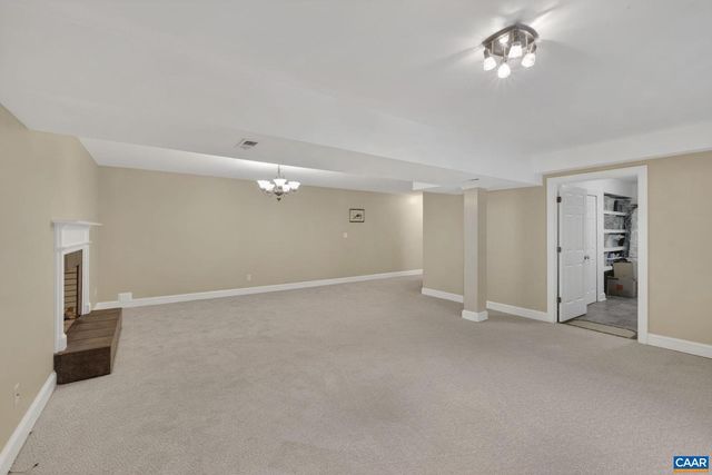 446 PEACOCK DR, Charlottesville, VA 22903