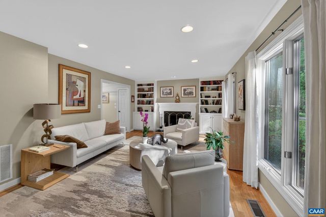 446 PEACOCK DR, Charlottesville, VA 22903
