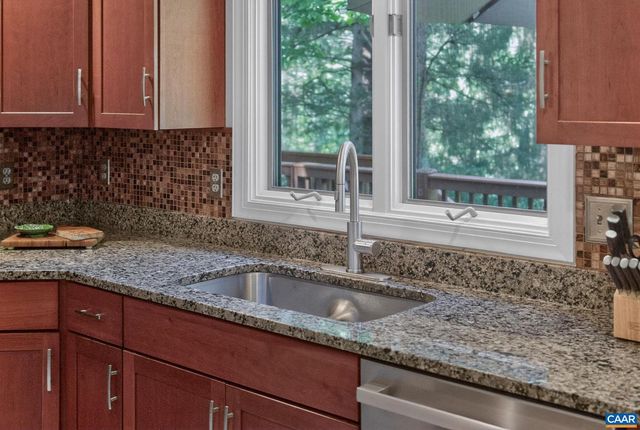 446 PEACOCK DR, Charlottesville, VA 22903