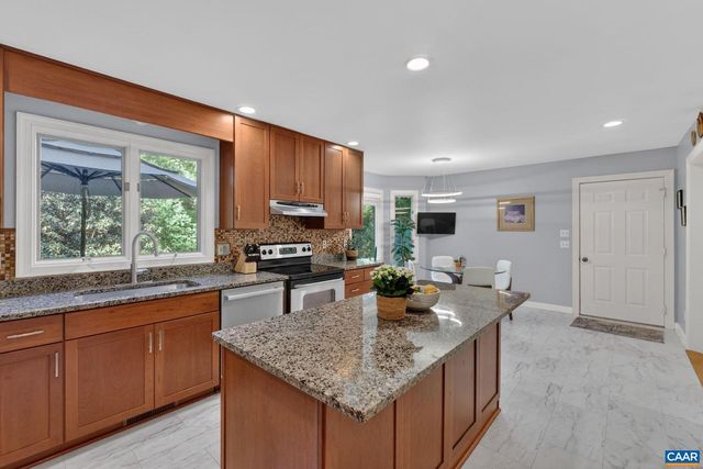 446 PEACOCK DR, Charlottesville, VA 22903
