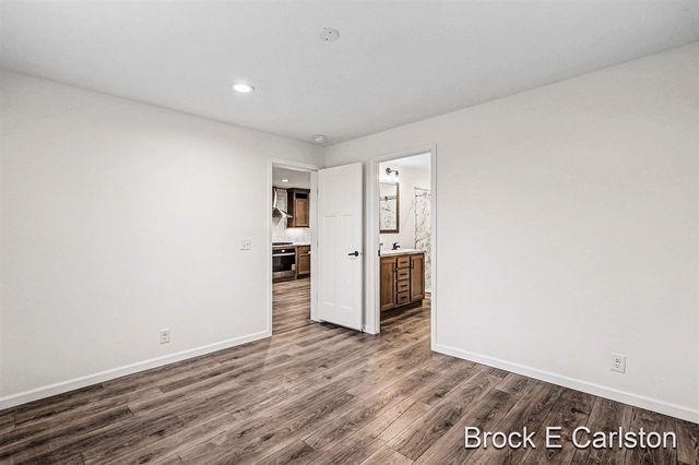 1283 E Ellis Road 30, Norton Shores, MI 49441