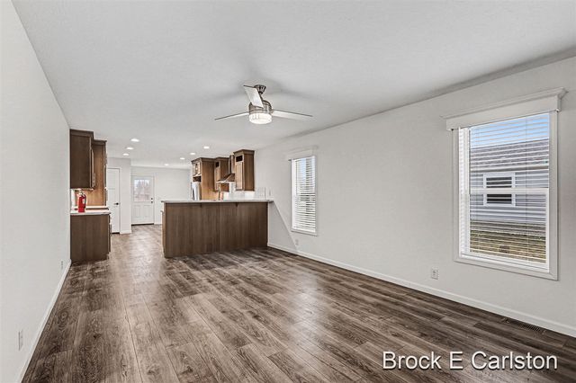 1283 E Ellis Road 30, Norton Shores, MI 49441