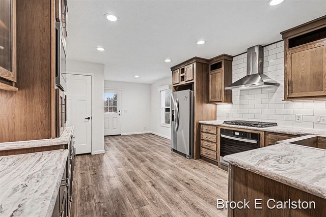 1283 E Ellis Road 30, Norton Shores, MI 49441