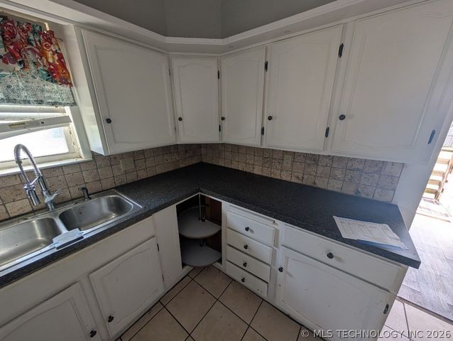 901 W Gentry Street, Henryetta, OK 74437