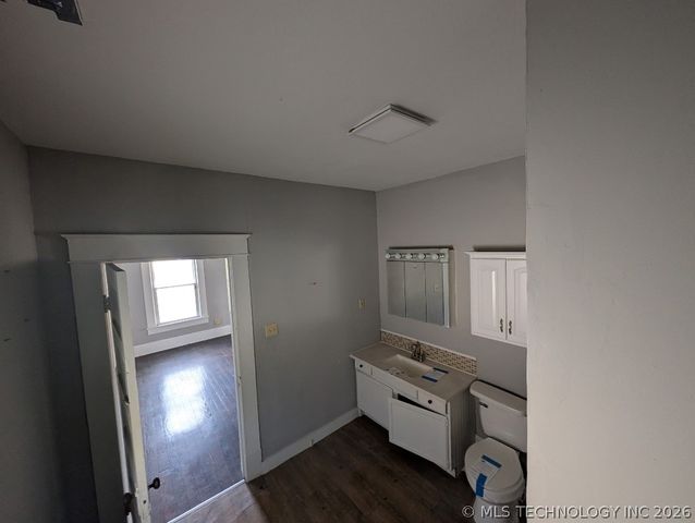 901 W Gentry Street, Henryetta, OK 74437