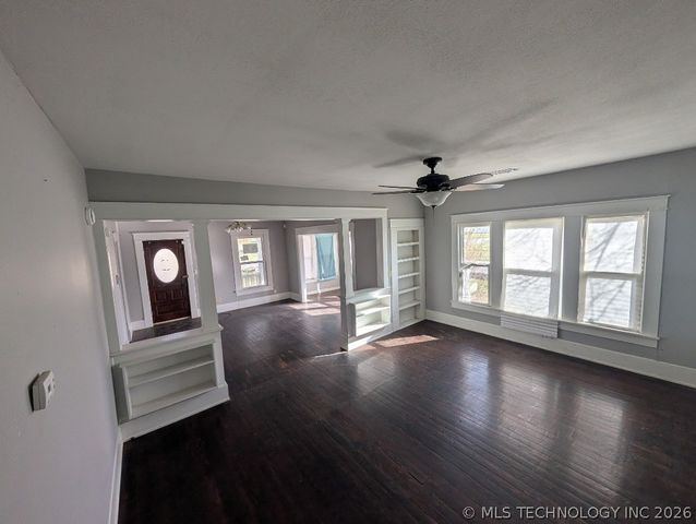 901 W Gentry Street, Henryetta, OK 74437