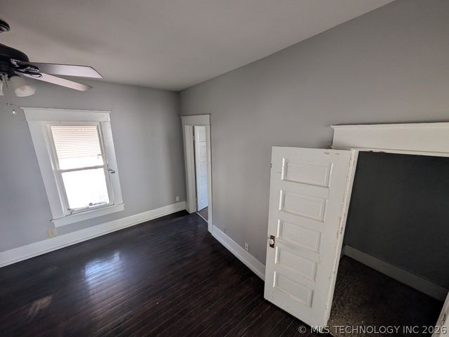 901 W Gentry Street, Henryetta, OK 74437