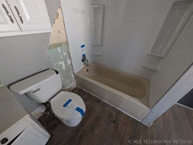 901 W Gentry Street, Henryetta, OK 74437